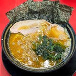 豚骨醤油ラーメン 王道家 - 