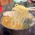 豚骨醤油ラーメン 王道家 - 