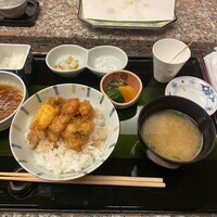 福佐 - シメのかき揚げ天丼に黄身の天ぷらを追加