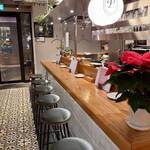 プロヴァンサル3rd - 明るい店内