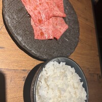 和牛とタン 焼肉 とみ 新橋本店 - 