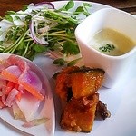 カネ保水産 - ’13,11　ｻﾂﾏｲﾓのｽｰﾌﾟ･三浦人参と生ﾊﾑのﾏﾘﾈが新顔