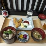 Yakigaki No Hayashi - お食事は、牡蠣飯に牡蠣フライ、お味噌汁！