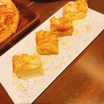 創作イタリアン久保田 - チーズのフリッタータ