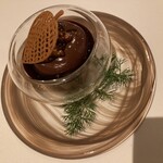 ジャンティーユ - ◉前菜②
      　フォアグラのムース赤ワイン漬け
      　※甘夏、赤ワイン、フォアグラの香りが、
      　　一気に口の中に広がりました❗️