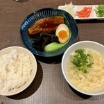 青山シャンウェイ - 豚の大角煮定食