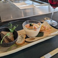 鉄板焼レストラン八景 - 前菜。左から牛肉のリエット、大山鶏と海老の茶碗蒸し、マスカルポーネとナッツ、かぼちゃのシュー。マスカルポーネかぼちゃナッツ、合う!牛肉のリエットはお初でしたが美味でした!