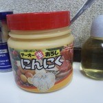 ◯つばき食堂 - こたらはどこのお店でもある辛子味噌とおろしニンニク
      
      こちらをみただけでラーメンショップに来たことが分かります。
      