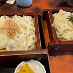 末錦 - 刻み海苔と糸削り(マグロ節)の二段はボリューム多め
