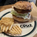 CRUZ BURGERS & CRAFT BEERS - 