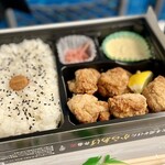 Derikasuteshon Nagoya - ひと手間かけたからあげ弁当（1080円）