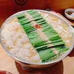 Hakata Motsunabe Maedaya - もつ鍋（味噌味）