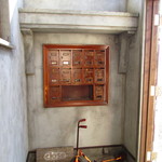 門をくぐったところ