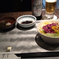 鉄板焼・愛宕 - まずはサラダとビール…はノンアルコールですよ(^_^;)