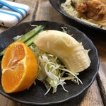 スパゲッティ専門店 タブキ - サラダにもバナナ