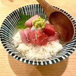Kimmedai Semmon Izakaya Taishabu Zombun - ちっちゃい海鮮丼