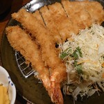 Gohan Dokoro Katsu An - エビフライ長い。