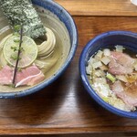 ヨコクラストアハウス - 