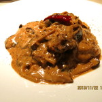 ポルタロッサ - 和牛すじ肉と5種きのこ、ポルチーニ茸の赤ワイン煮込みクリームソースのリングイーネ