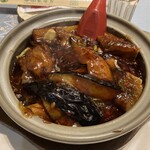 中国茶房8 - 豚スペアリブとナスの甘酢かけ飯