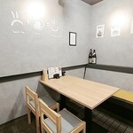 焼鳥 とり乃 - テーブル席。2～4、5～8名様までOK！