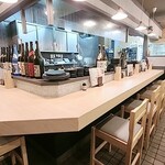 焼鳥 とり乃 - カウンター席。お一人様でもお気軽に。