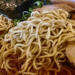 一楽堂 - 細めの縮れ麺