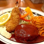 グリル＆コーヒー はせがわ - 超お値打ちなAランチにエビフライ乗せ！絶対に乗せるべき！と言うてました。笑