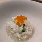 enu - 野菜のだしで炊いたリゾット、、、おじや！バターの香りと野菜の風味とで優しい味付け。いくらの塩加減が良いパンチ！