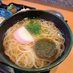 瀬戸よ志 お休み処 - シンプルなにゅうめん。温かいのと冷たいのが選べる。