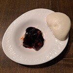 中華 本田 - 黒酢を使用した酢豚。