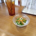 Supaisu Suehiro - 付属のサラダ