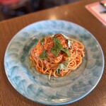ピッツェリア Tatsunoko - モッツァレラとバジルのトマトソースパスタ
