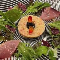 ラ・レゾナンス - ｽﾞﾜｲ蟹のﾌﾞﾗﾝﾀﾞｰﾄﾞ ﾖｺﾜﾏｸﾞﾛとｻﾗﾀﾞ添え