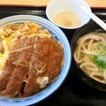 Sushiben - カツ丼セット　650円　三元豚を使ったカツ丼が美味い