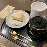 加藤珈琲店  - ニューヨークチーズケーキセット(¥682)