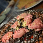 焼肉 三日月 - 