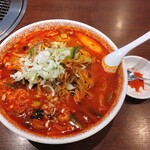 Yakiniku Reimen Sanzenri - カルビスープラーメン，辛味