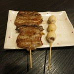 焼とり弁慶 - 豚の串焼きもジューシーです。