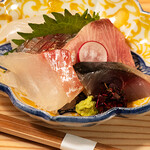 和食とお酒 蒼 - お造り盛り合わせ(1名様)天然魚を中心に新鮮なものを仕入れてます