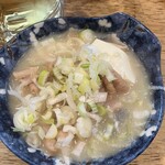 立飲み たきおか - 煮込み (200円)