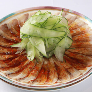 伝統的な味の四川料理をご提供。辛味が少ない料理もございます