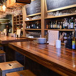 CORONA winebar＆dining - カウンター席