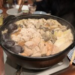 酒肴場 屯 - お鍋はほどよく火入れをしてから提供されます