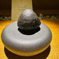 隼 - 漆黒〜中身は北海道のバフンウニ、鷄腿肉、海老など