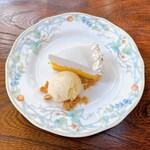 キャロル - 料理写真:キャロルオリジナルチーズケーキ