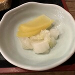 Hamayaki Kaisen Izakaya Daishousuisan - 【2023.12.6(水)】水産握り寿司10貫セット1,280円の漬物
