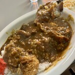 カレー幸 - カレールーが少なくなると、いつも追いカレーしてくれるオバチャンの優しさ。ありがとう。