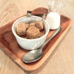 レストラン アニス - メニュー 3800円 の角砂糖とミルク