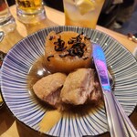 もつ煮・おでん モモイロニューエビス三宮横丁 - 